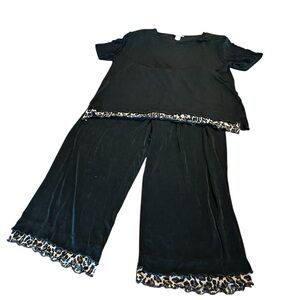Maxima Women’s Black Short Sleeve Pant Set with Leopard Accents Stretchy 1X